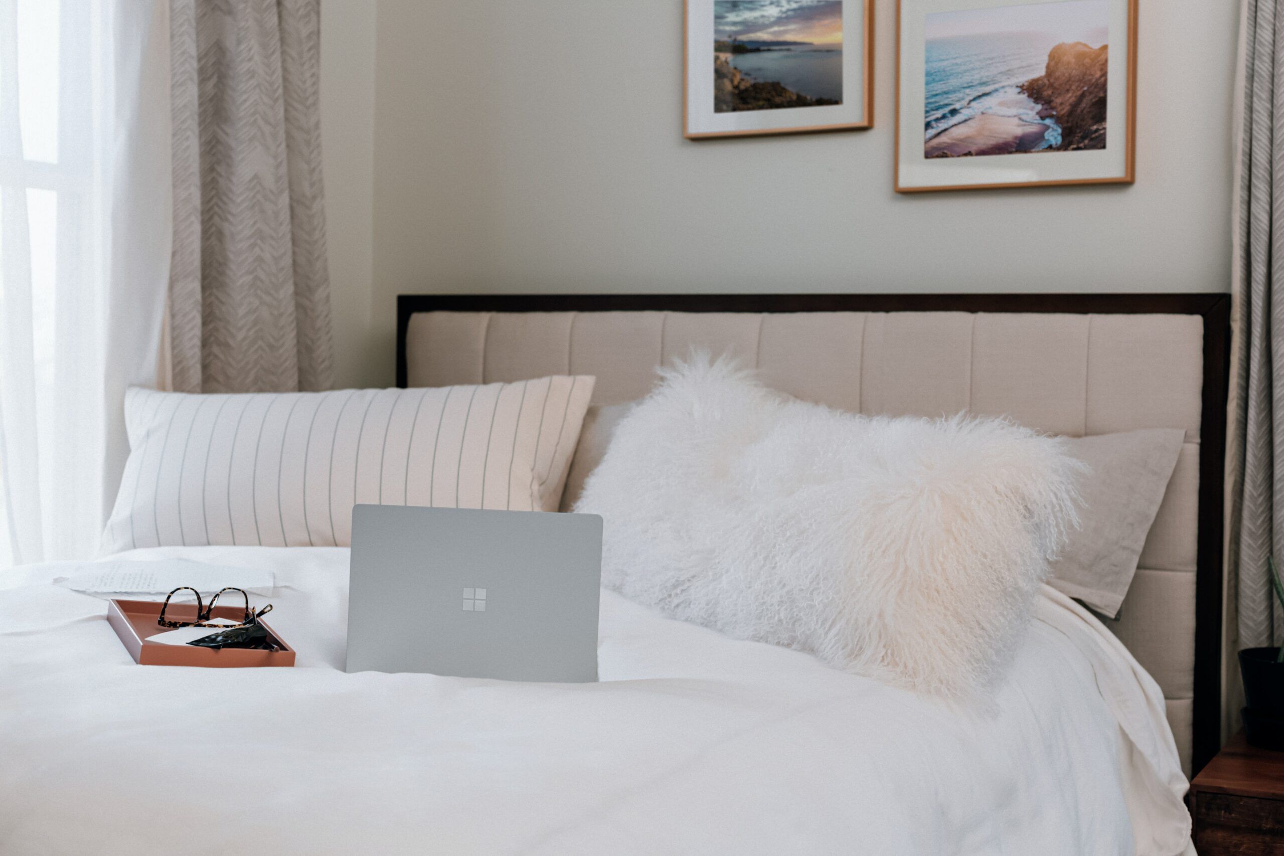bed-laptop